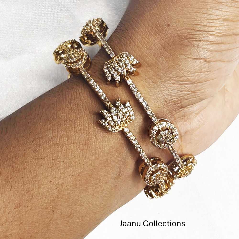 Jaanu Collections_Jewellery Collection_Lotus Diamond Bangles1