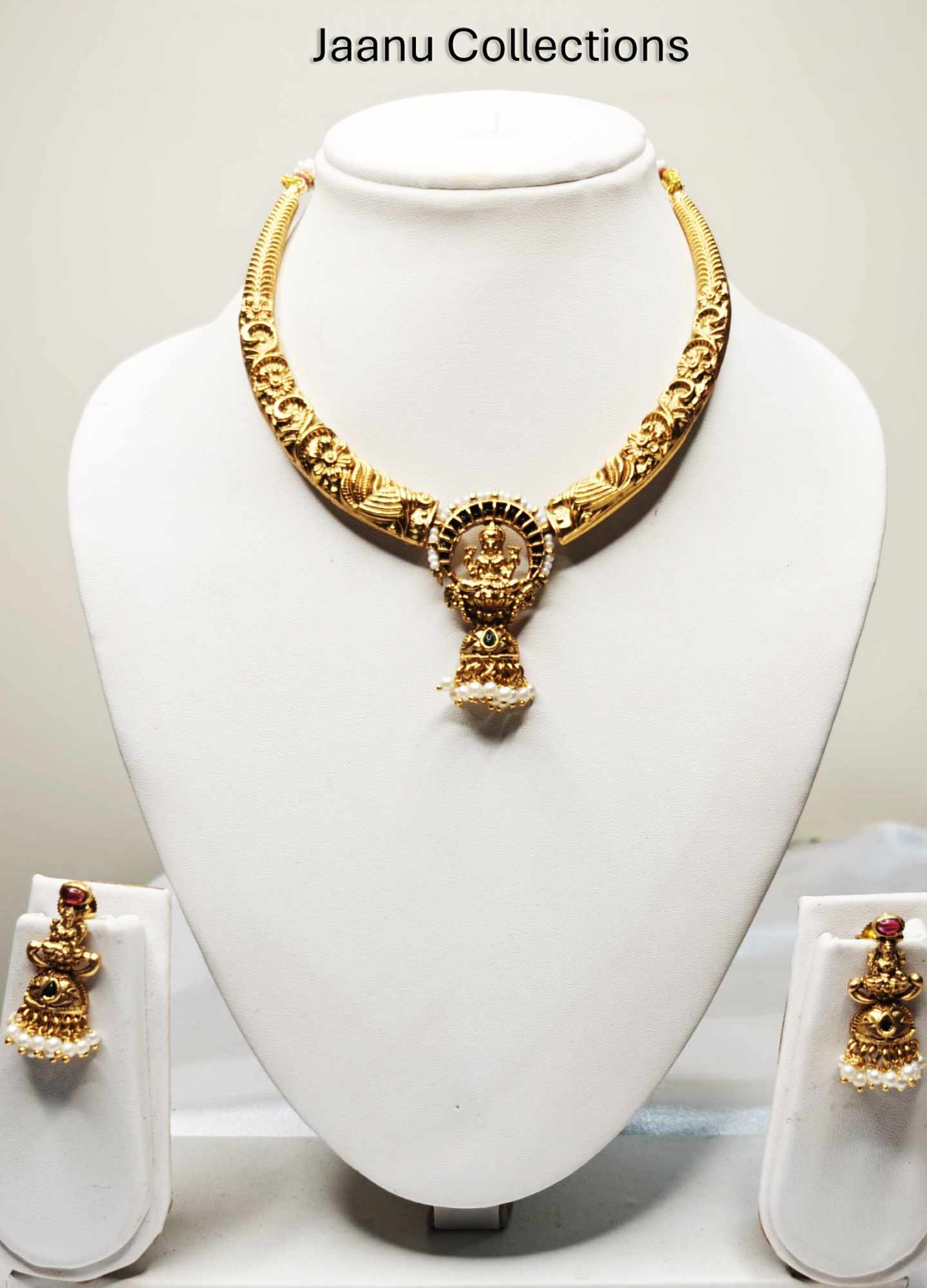 Jadau Hasli Necklace With Earrings